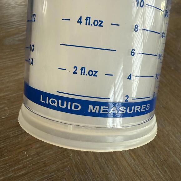 Pampered Chef Measure All Cup Measure For Solids And Liquids Up To 2 Cups - Picture 6 of 6